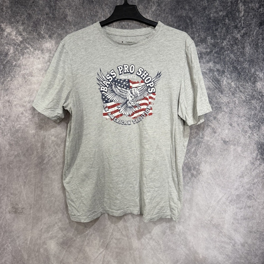 Bass Pro Shops Men's L (MED) T Shirt Gray American Flag Eagle Since 1972 Graphic